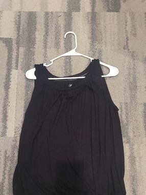 Black Sleeveless Scoop Neck Women's Top -